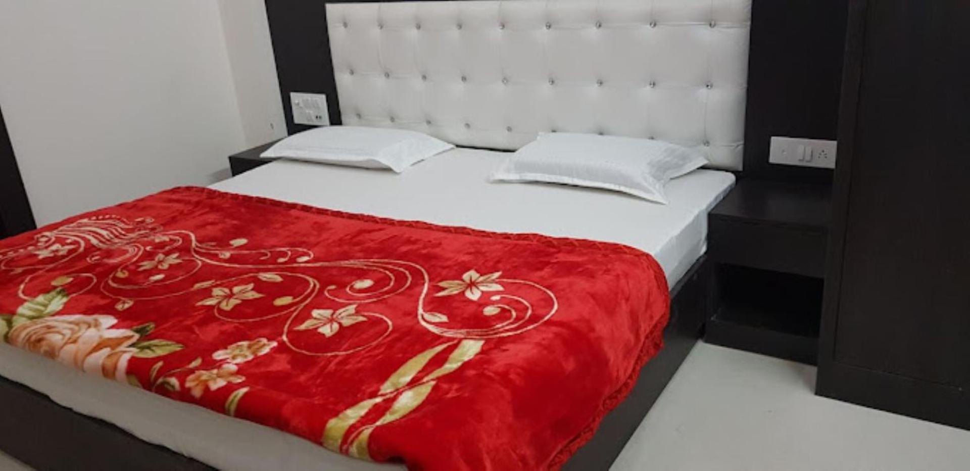 Hotel Mahabir Inn Mathura Extérieur photo