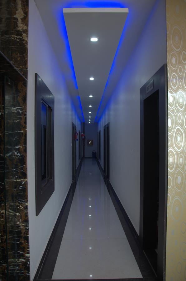 Hotel Mahabir Inn Mathura Extérieur photo
