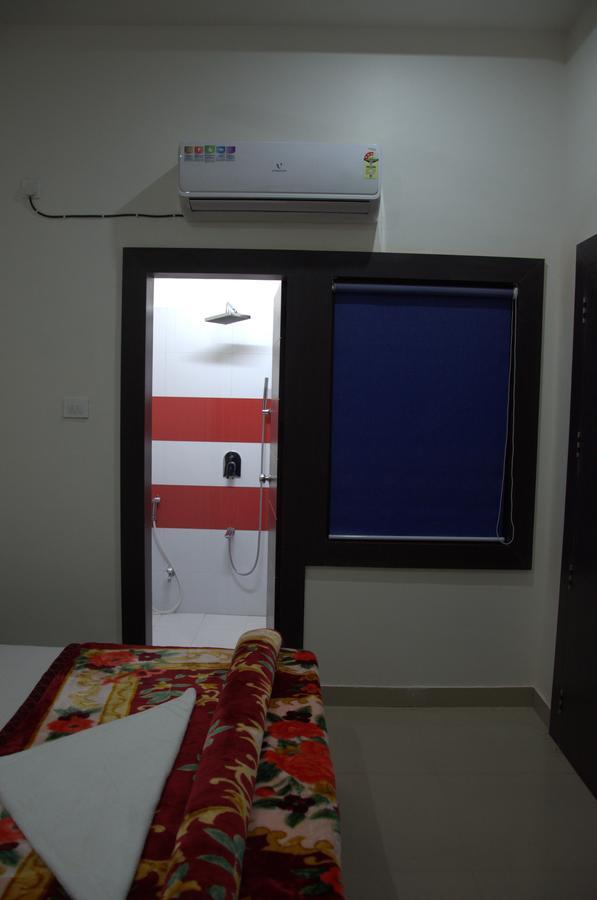 Hotel Mahabir Inn Mathura Extérieur photo